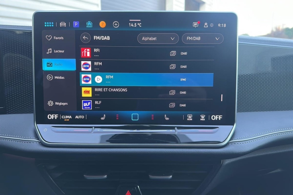 VOLKSWAGEN Passat 1.5 eTSI OPF 150 DSG7 Life Plus - ref: 1-374085 - Photo 19