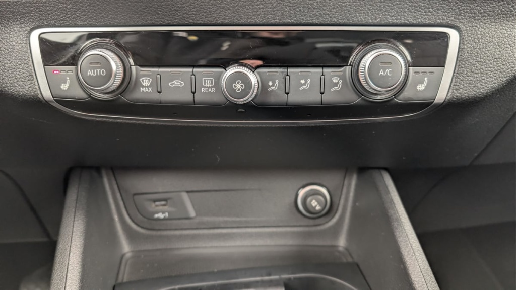 AUDI Q2 30 TFSI 110 BVM6 Design - ref: 1-374192 - Photo 19