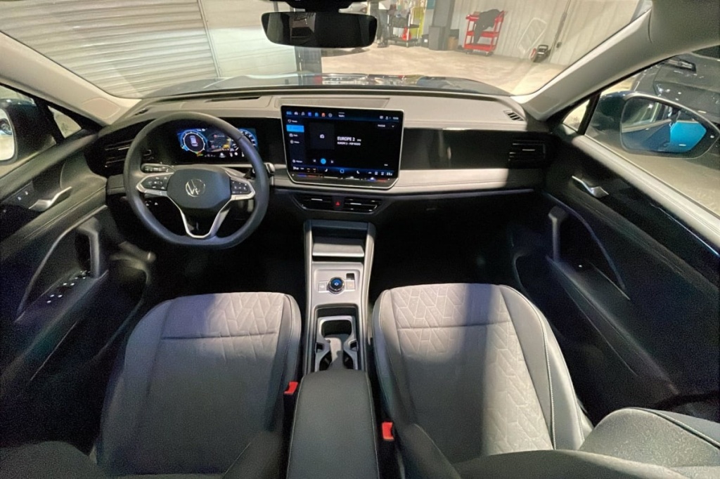 VOLKSWAGEN Tiguan 1.5 eTSI 131ch DSG7 Life Plus - ref: 1-374730 - Photo 11