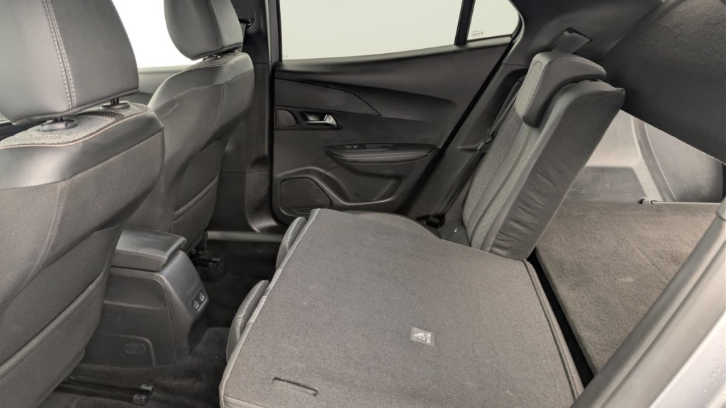 PEUGEOT 2008 50 kWh 136 ch Allure - ref: 1-374753 - Photo 12