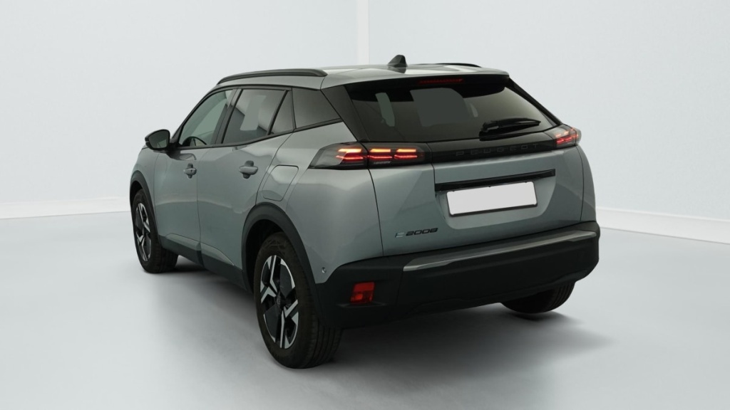 PEUGEOT 2008 50 kWh 136 ch Allure - ref: 1-374753 - Photo 5