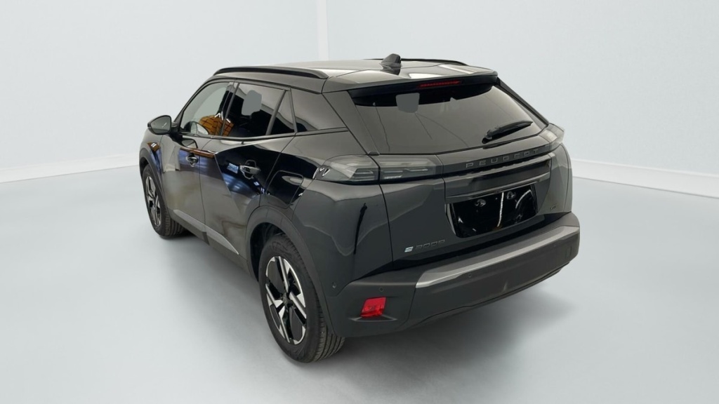 PEUGEOT 2008 50 kWh 136 ch GT - ref: 1-374861 - Photo 5