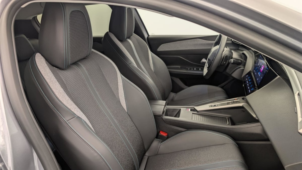 PEUGEOT 308 Hybrid 136 e-DCS6 Allure - ref: 1-374899 - Photo 9