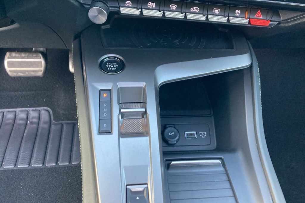 PEUGEOT 408 PHEV 180 e-EAT8 GT - ref: 1-374929 - Photo 15