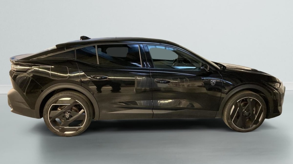 PEUGEOT 408 PHEV 180 e-EAT8 GT - ref: 1-374929 - Photo 8