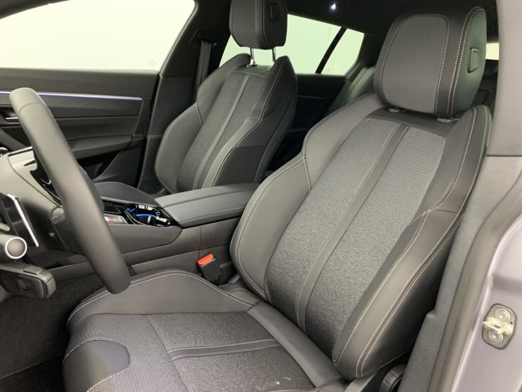 PEUGEOT 508 SW Hybrid 225 e-EAT8 Allure - ref: 1-375491 - Photo 20