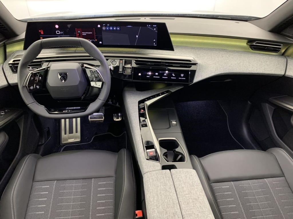 PEUGEOT 5008 Hybrid 145 e-DCS6 GT - ref: 1-375688 - Photo 16