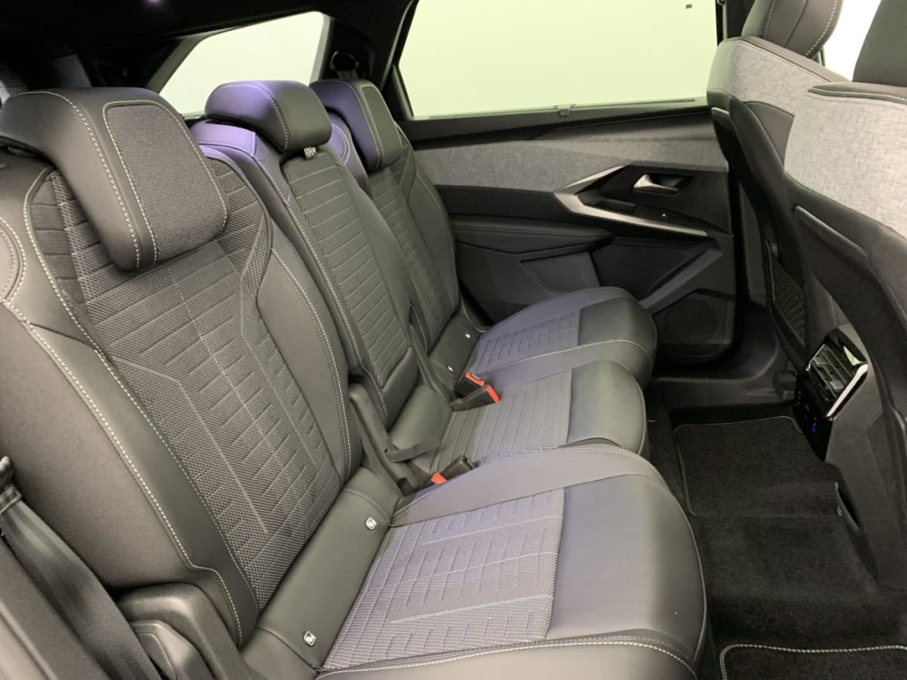 PEUGEOT 5008 Hybrid 145 e-DCS6 GT - ref: 1-375689 - Photo 10