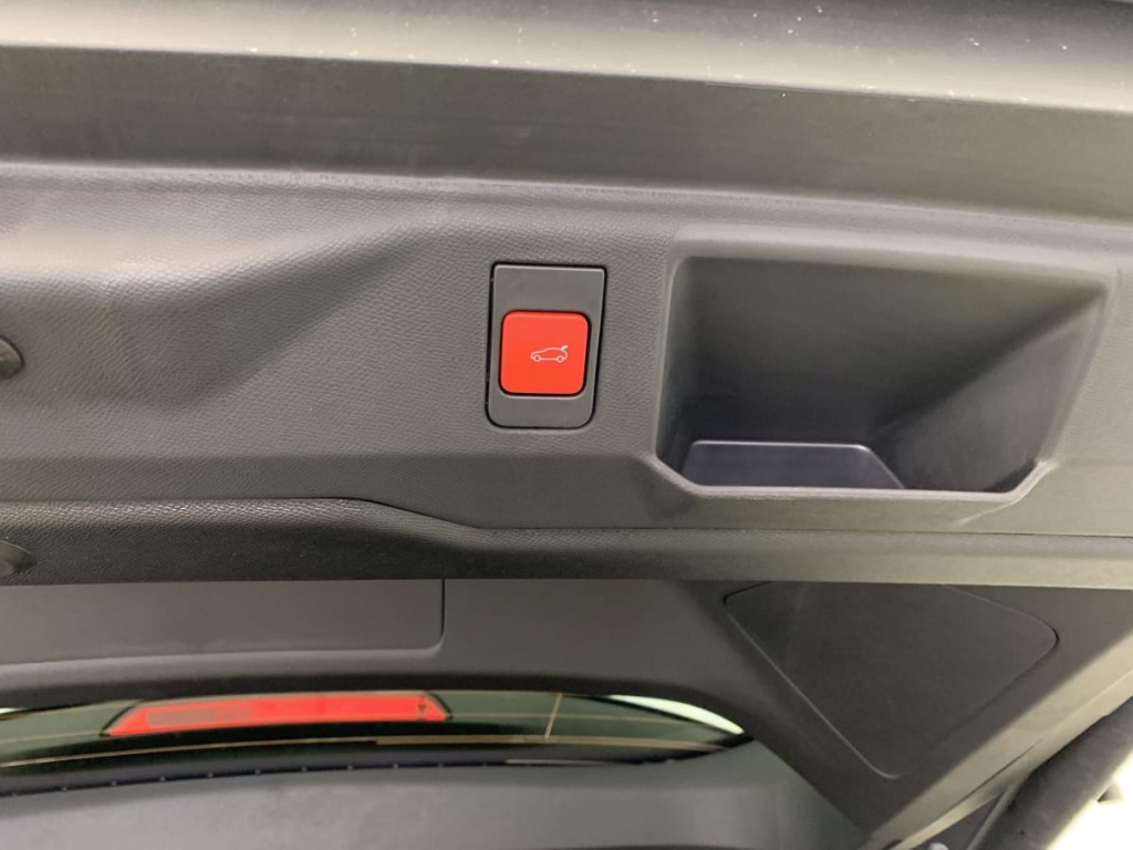 PEUGEOT 5008 Hybrid 145 e-DCS6 GT - ref: 1-375689 - Photo 14