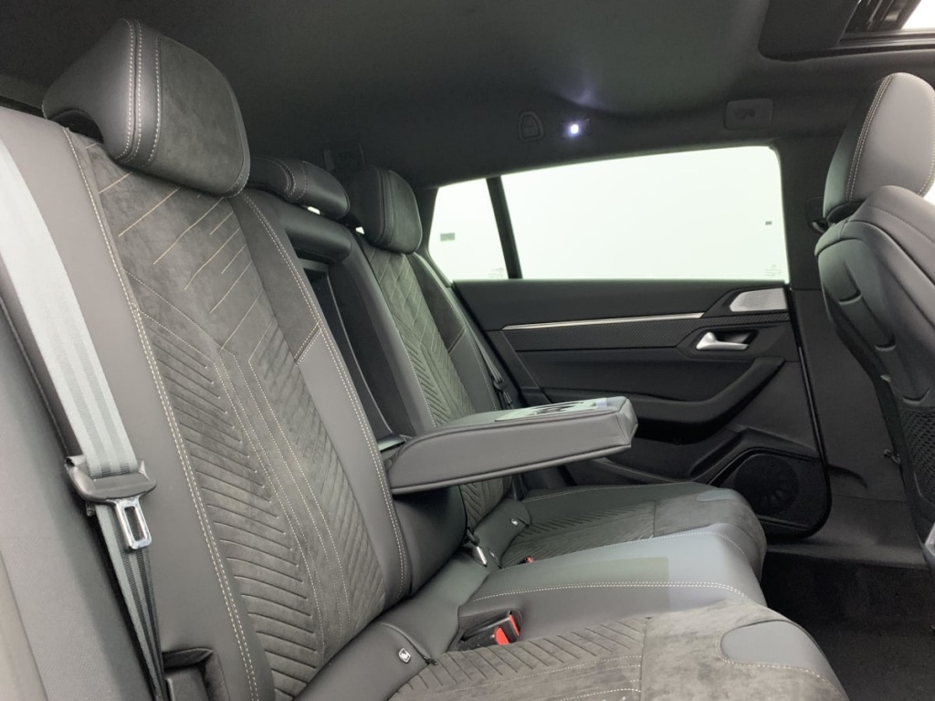 PEUGEOT 508 SW Hybrid 225 e-EAT8 Allure - ref: 1-375788 - Photo 10