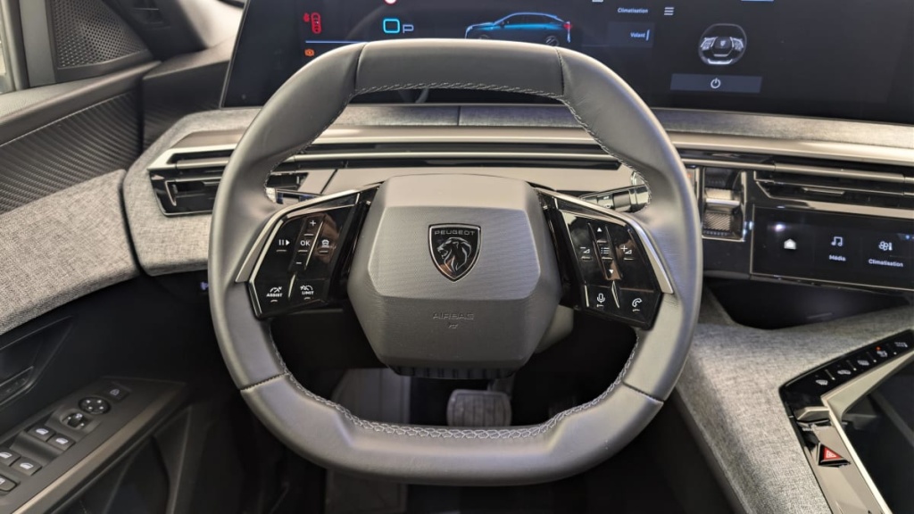 PEUGEOT 3008 Hybrid 145 e-DCS6 Allure - ref: 1-375796 - Photo 14