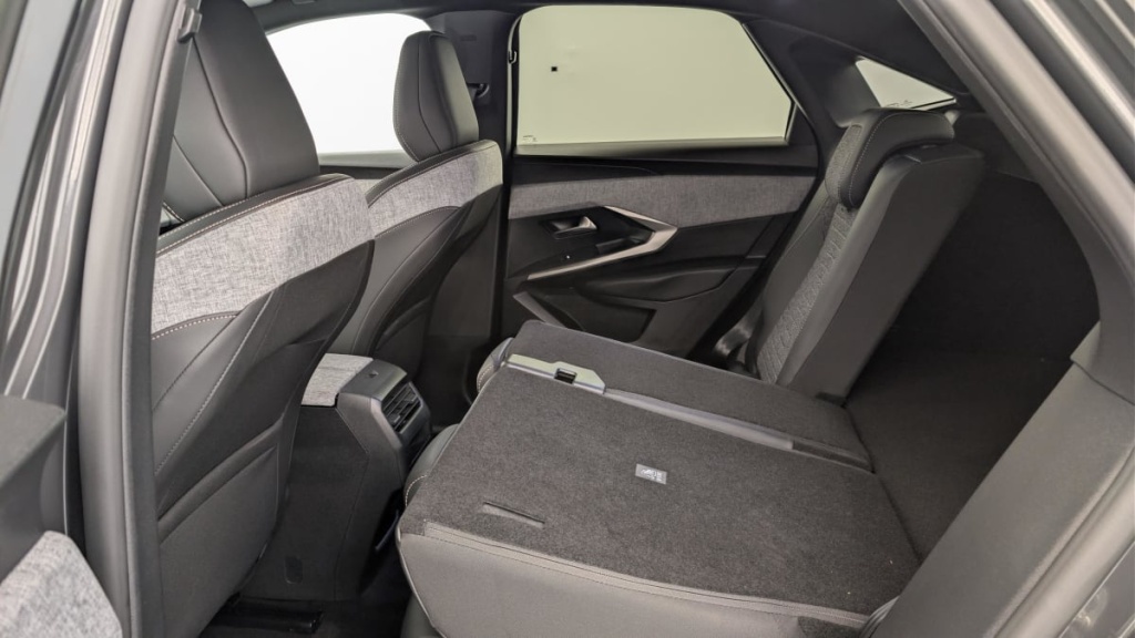 PEUGEOT 3008 Hybrid 145 e-DCS6 Allure - ref: 1-375797 - Photo 12