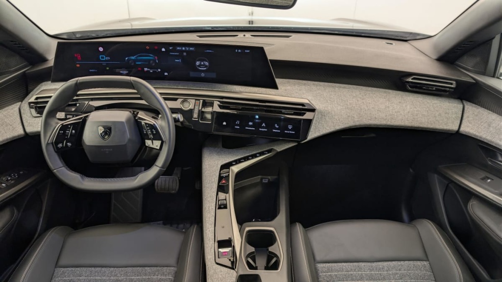 PEUGEOT 3008 Hybrid 145 e-DCS6 Allure - ref: 1-375809 - Photo 13