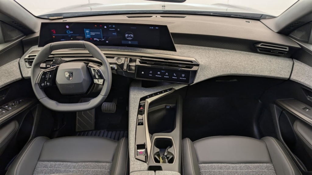 PEUGEOT 3008 Hybrid 145 e-DCS6 Allure - ref: 1-375813 - Photo 13