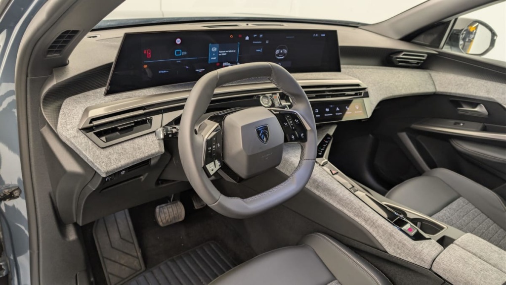 PEUGEOT 3008 Hybrid 145 e-DCS6 Allure - ref: 1-375813 - Photo 15