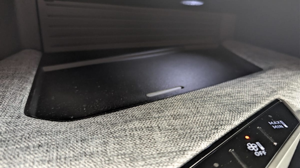 PEUGEOT 3008 Hybrid 145 e-DCS6 GT - ref: 1-376001 - Photo 20