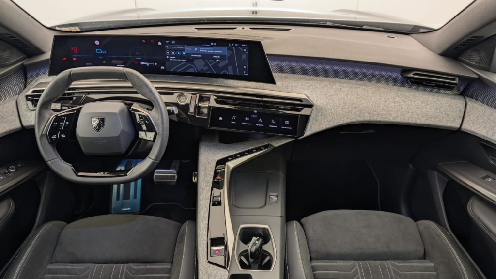 PEUGEOT 3008 Hybrid 145 e-DCS6 GT - ref: 1-376007 - Photo 13