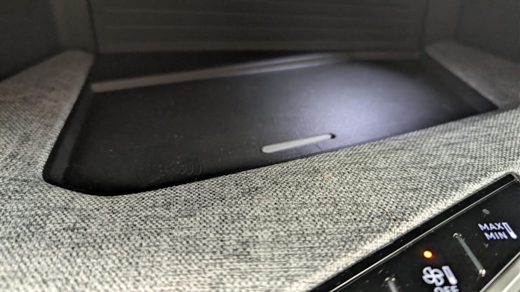 PEUGEOT 3008 Hybrid 145 e-DCS6 GT - ref: 1-376011 - Photo 20