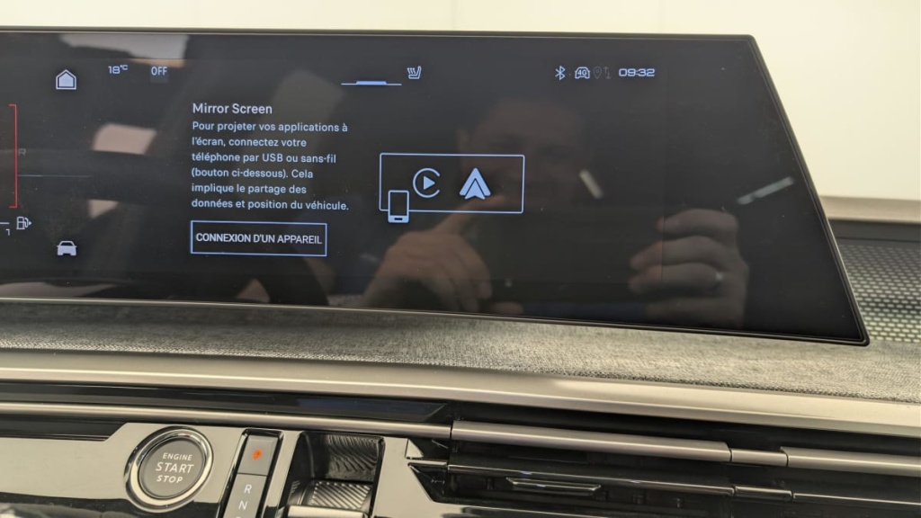 PEUGEOT 3008 Hybrid 145 e-DCS6 GT - ref: 1-376017 - Photo 18