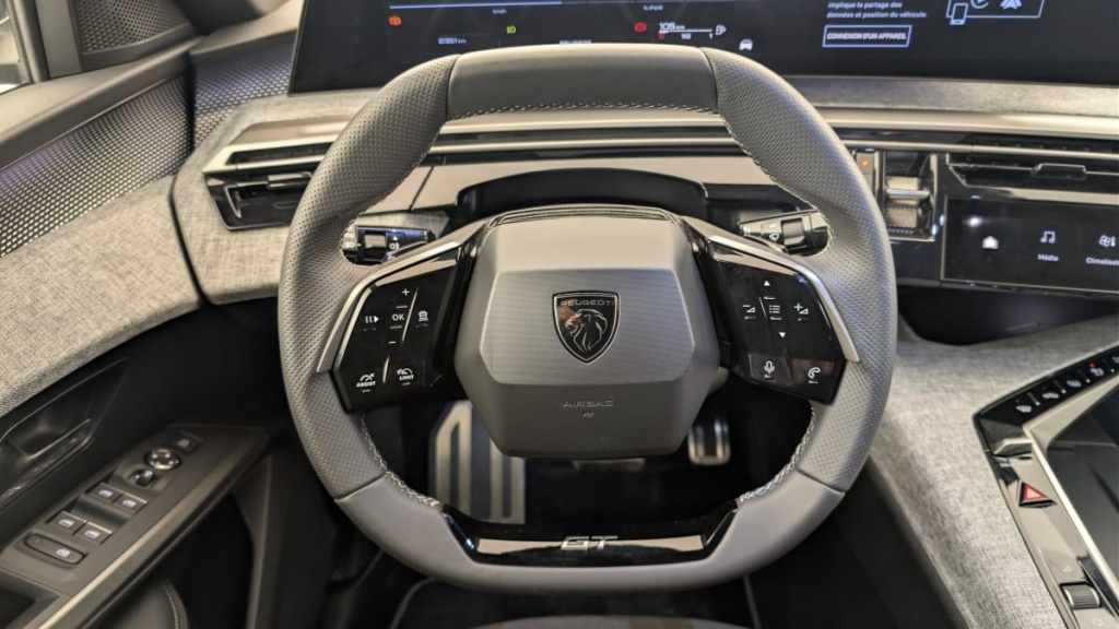 PEUGEOT 3008 Hybrid 145 e-DCS6 GT - ref: 1-376019 - Photo 14