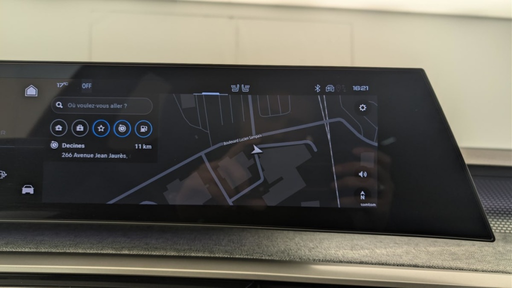 PEUGEOT 3008 Hybrid 145 e-DCS6 GT - ref: 1-376019 - Photo 19