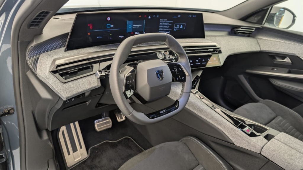 PEUGEOT 3008 Hybrid 145 e-DCS6 GT - ref: 1-376023 - Photo 15