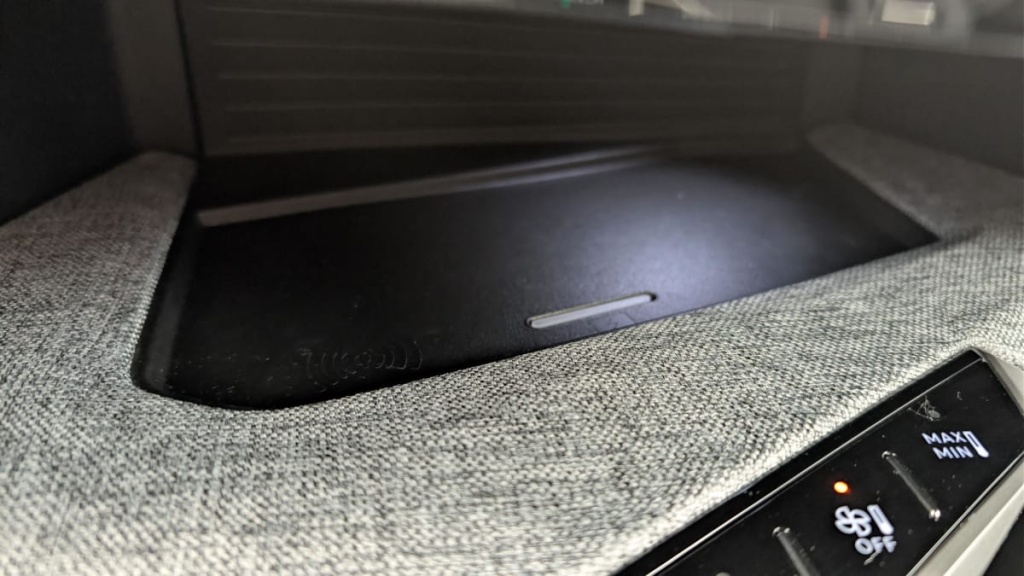 PEUGEOT 3008 Hybrid 145 e-DCS6 GT - ref: 1-376023 - Photo 20