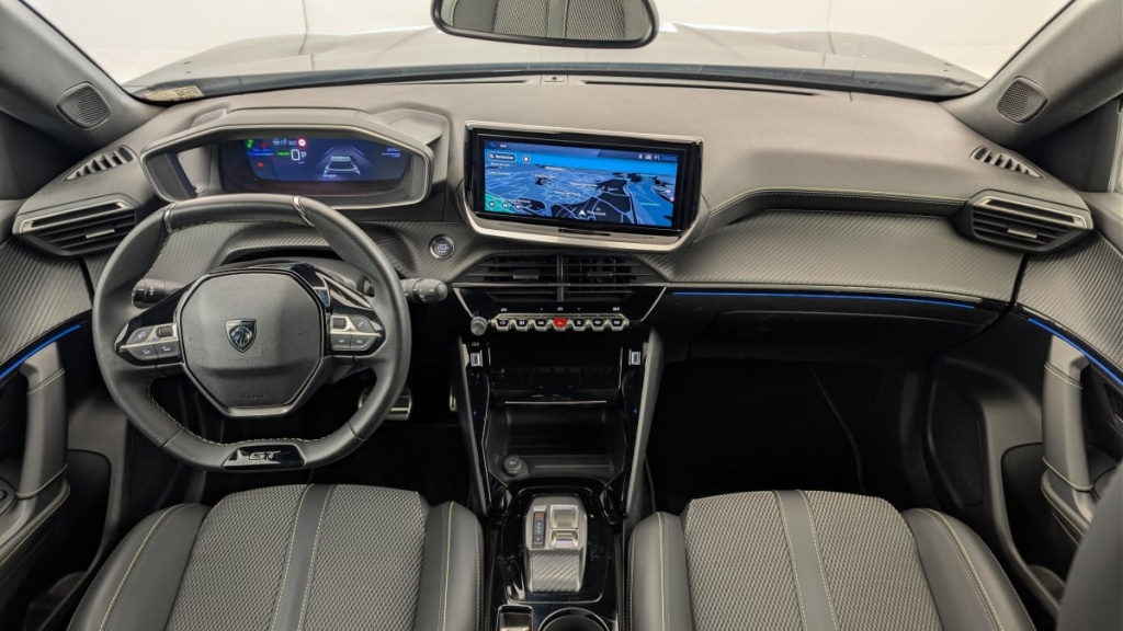 PEUGEOT 2008 50 kWh 136 ch GT - ref: 1-376035 - Photo 13