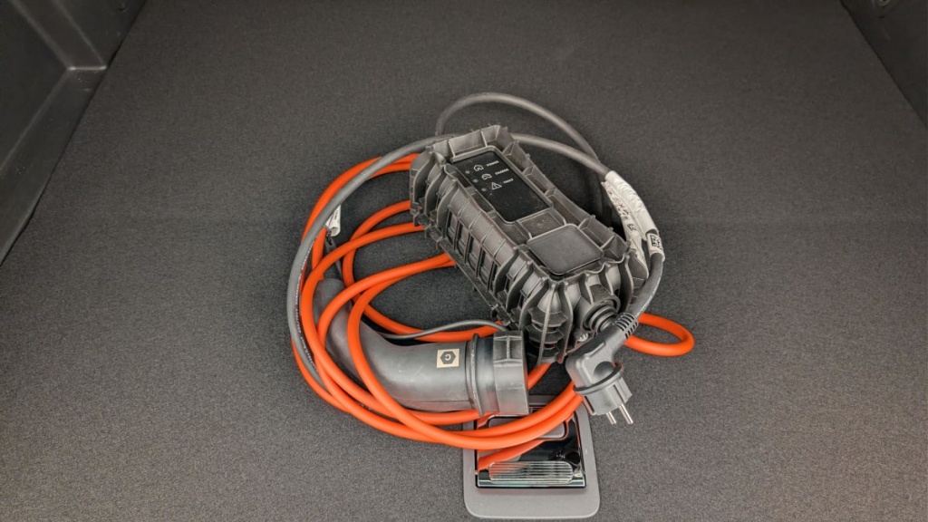 PEUGEOT 3008 Hybrid 180 e-EAT8 Allure Pack - ref: 1-376184 - Photo 20