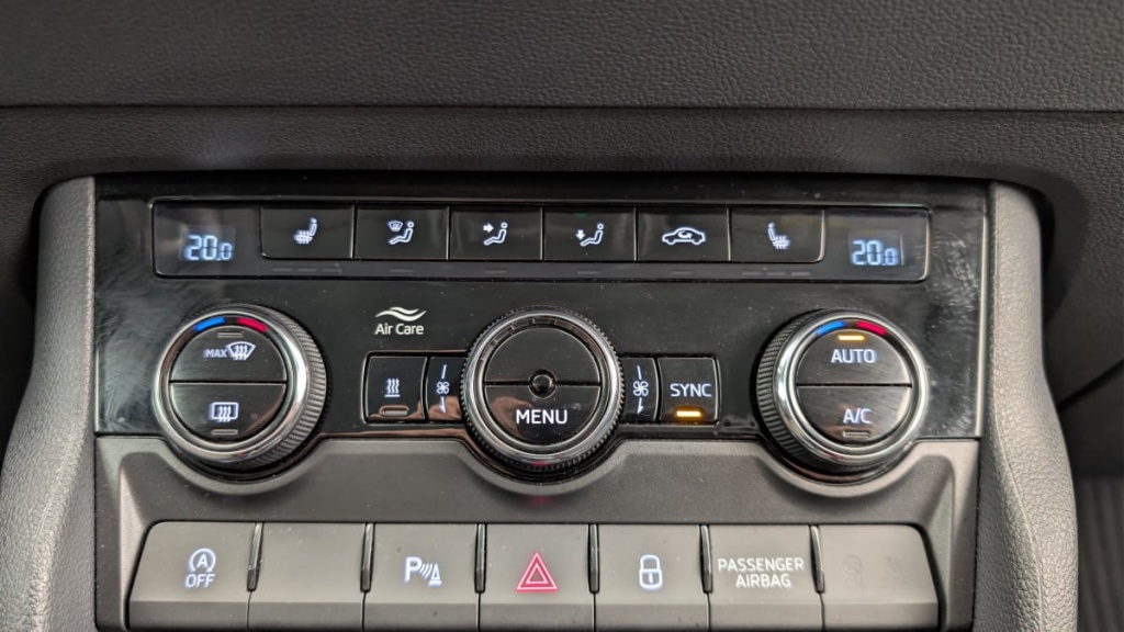 SKODA Karoq 2.0 TDI 150 ch SCR DSG74x4 Style - ref: 1-376950 - Photo 20