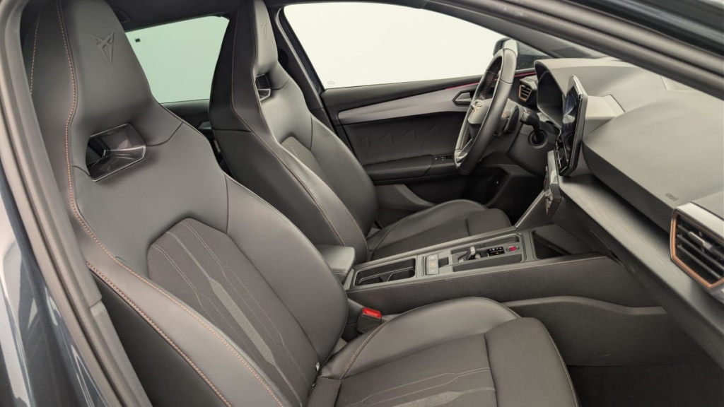 CUPRA Leon 1.4 E-HYBRID 204 CH DSG6 V - ref: 1-376954 - Photo 9