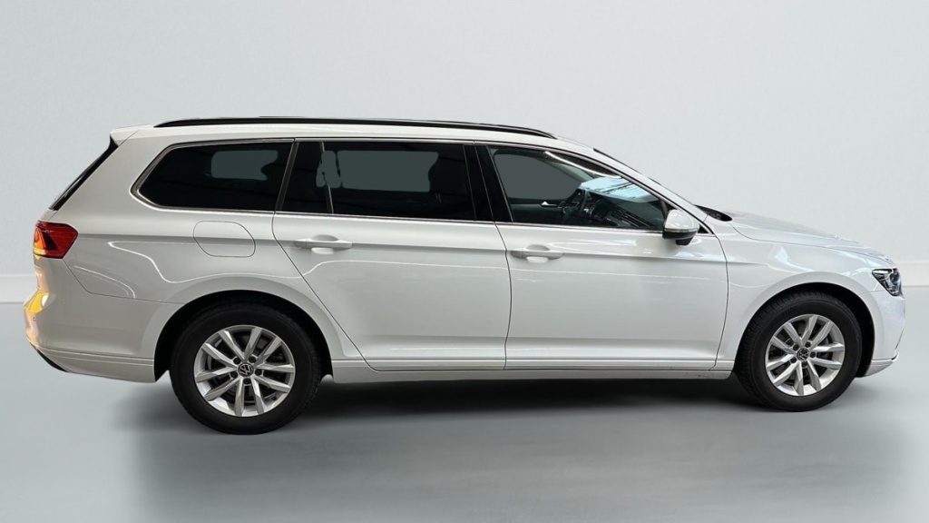 VOLKSWAGEN Passat SW 2.0 TDI EVO SCR 122 DSG7 Life Plus - ref: 1-377008 - Photo 8