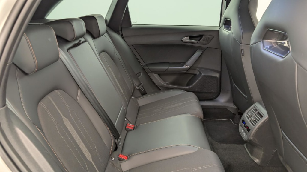 CUPRA Leon Sportstourer 1.4 e-HYBRID 204 ch DSG6 V - ref: 1-377700 - Photo 10