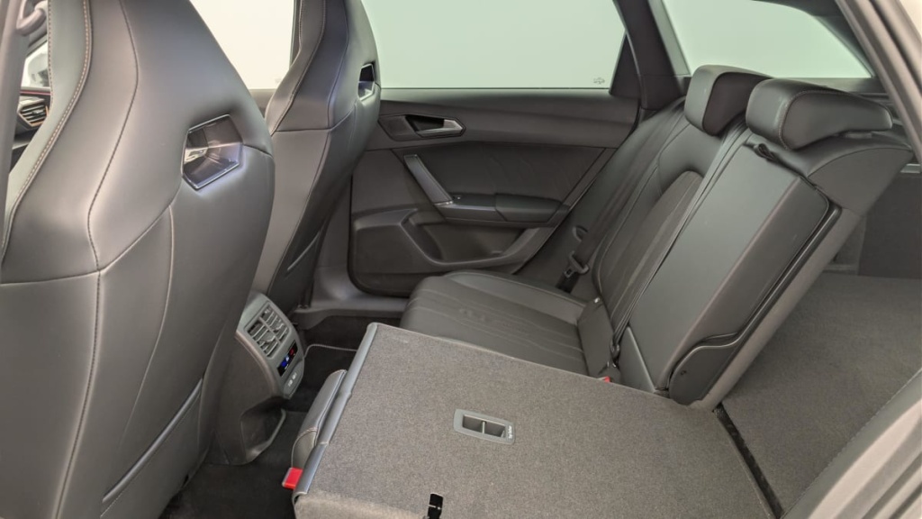 CUPRA Leon Sportstourer 1.4 e-HYBRID 204 ch DSG6 V - ref: 1-377700 - Photo 12