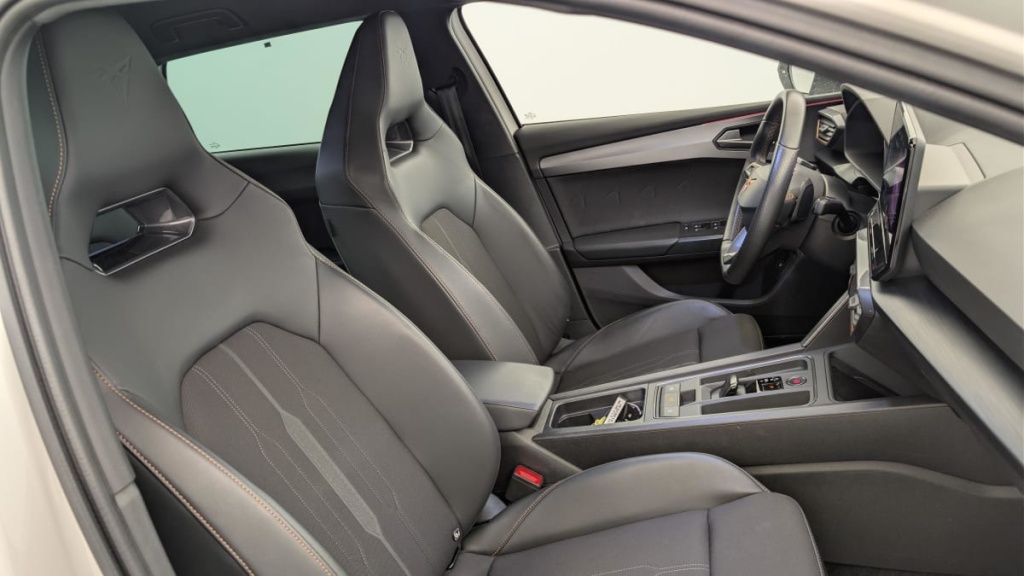 CUPRA Leon Sportstourer 1.4 e-HYBRID 204 ch DSG6 V - ref: 1-377700 - Photo 9