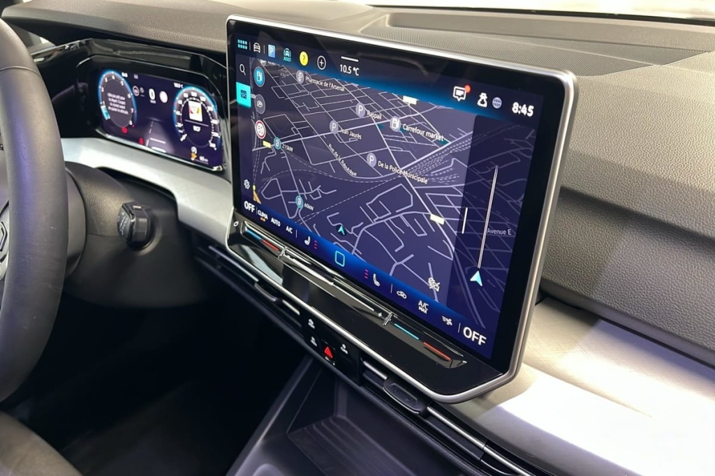 VOLKSWAGEN Golf 1.5 TSI EVO2 116 BVM6 LIFE PLUS - ref: 1-377825 - Photo 17