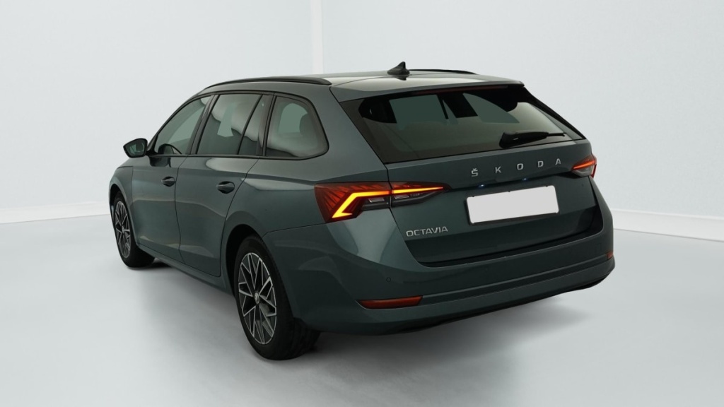 SKODA Octavia Combi 2.0 TDI 116 ch Ambition - ref: 1-377841 - Photo 5