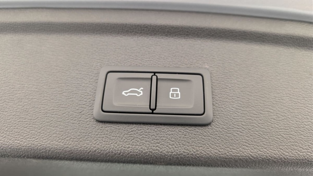 AUDI A3 Sportback 35 TDI 150 S tronic 7 Design - ref: 1-377990 - Photo 13