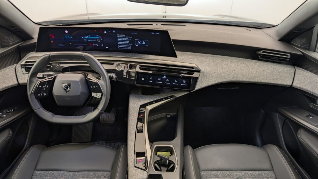 PEUGEOT 3008 Hybrid 145 e-DCS6 Allure - ref: 1-378263 - Photo 13