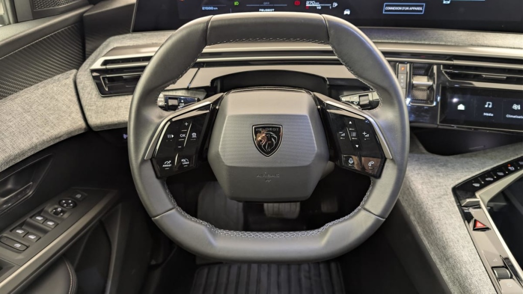 PEUGEOT 3008 Hybrid 145 e-DCS6 Allure - ref: 1-378263 - Photo 14