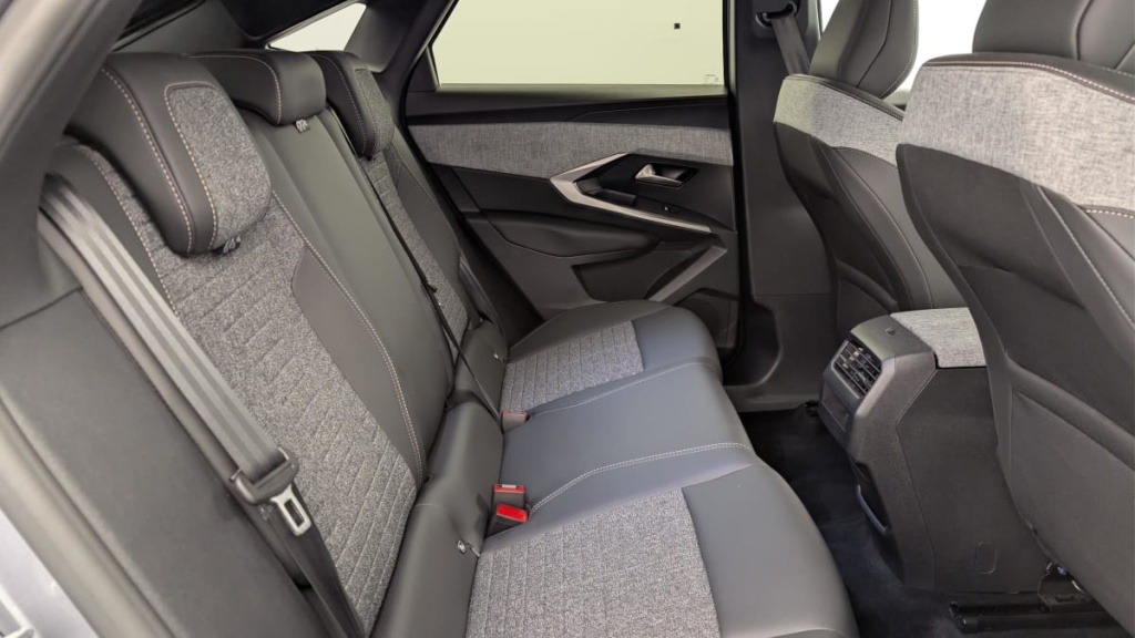 PEUGEOT 3008 Hybrid 145 e-DCS6 Allure - ref: 1-378284 - Photo 10