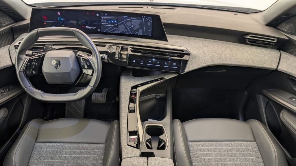 PEUGEOT 3008 Hybrid 145 e-DCS6 Allure - ref: 1-378284 - Photo 13