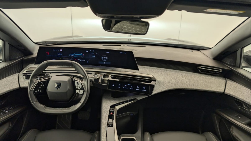 PEUGEOT 3008 Hybrid 145 e-DCS6 Allure - ref: 1-378290 - Photo 13