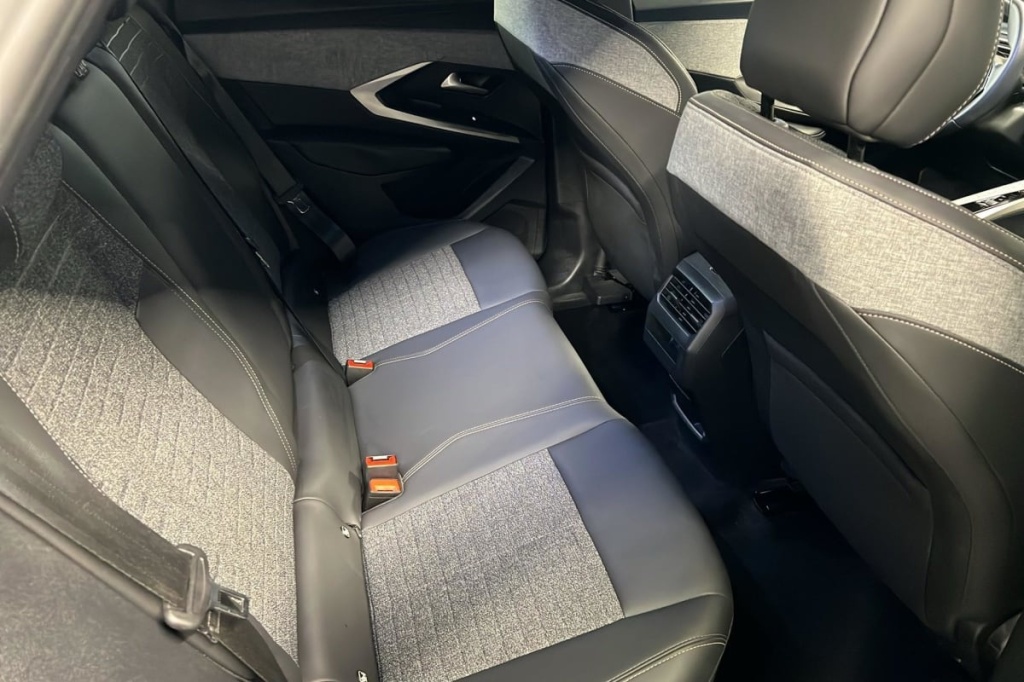 PEUGEOT 3008 Hybrid 145 e-DCS6 Allure - ref: 1-378300 - Photo 10