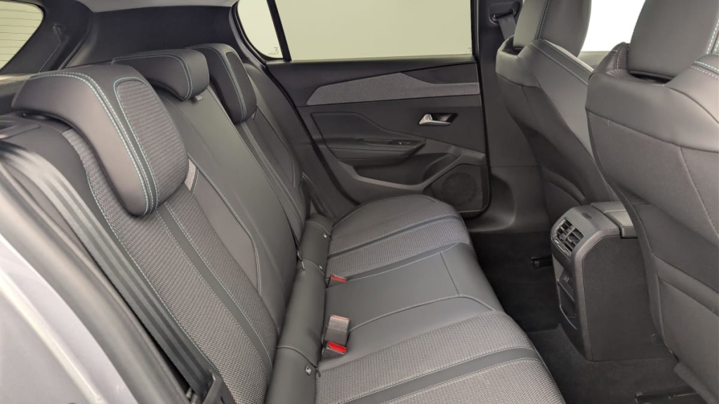 PEUGEOT 308 Hybrid 145 e-DCS6 Allure - ref: 1-378331 - Photo 10