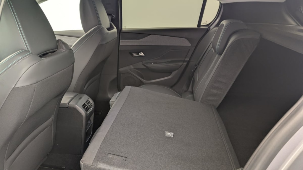 PEUGEOT 308 Hybrid 145 e-DCS6 Allure - ref: 1-378331 - Photo 12