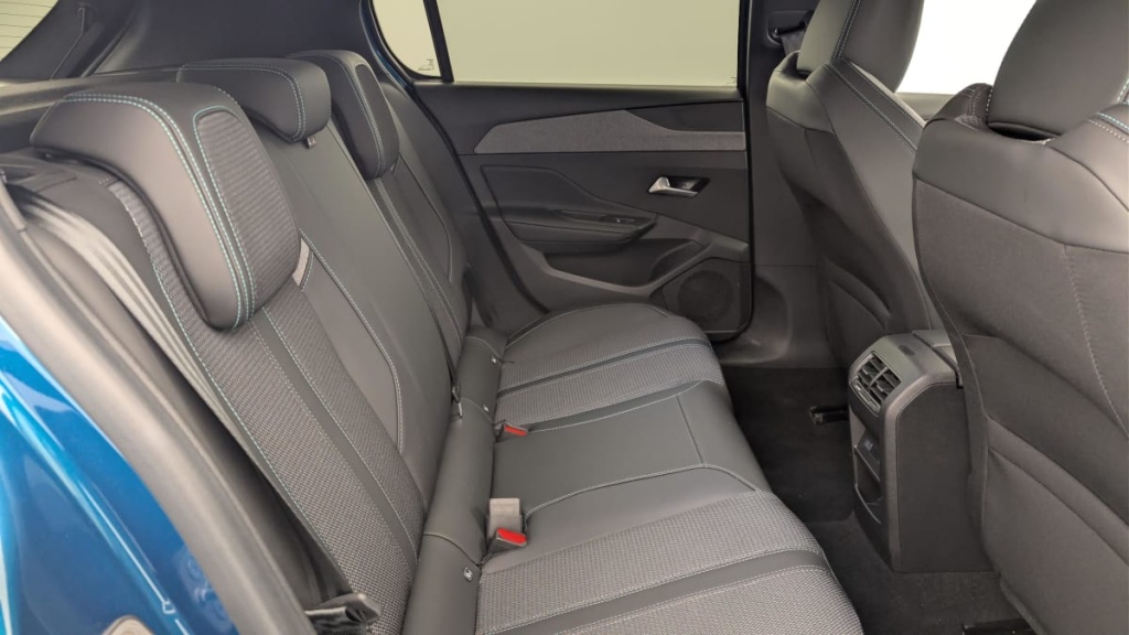 PEUGEOT 308 Hybrid 145 e-DCS6 Allure - ref: 1-378332 - Photo 10