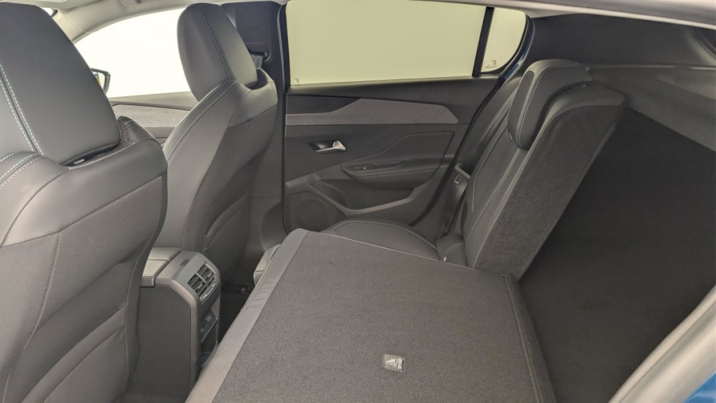 PEUGEOT 308 Hybrid 145 e-DCS6 Allure - ref: 1-378332 - Photo 12