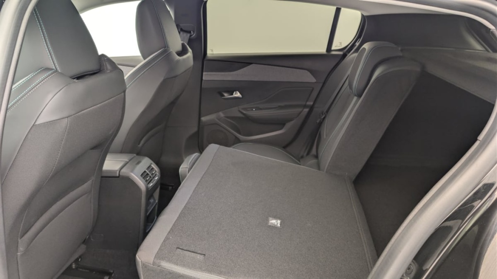 PEUGEOT 308 Hybrid 145 e-DCS6 Allure - ref: 1-378333 - Photo 12