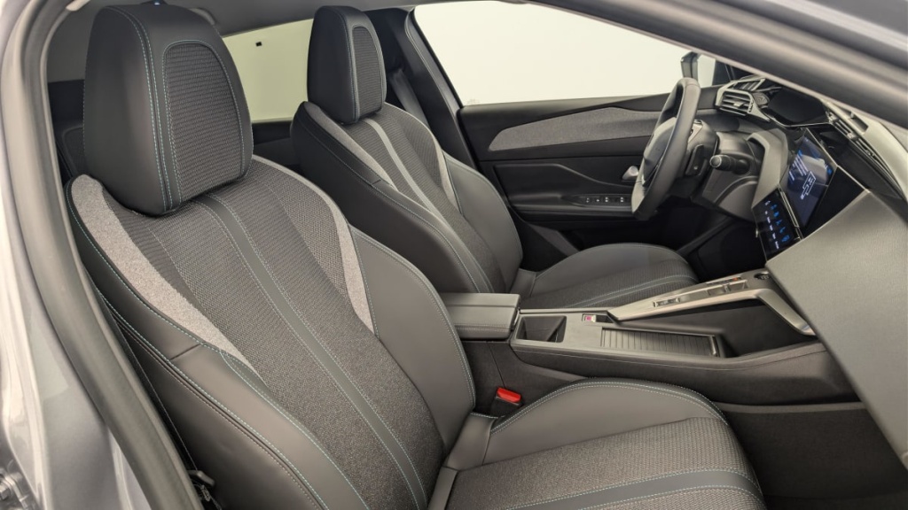 PEUGEOT 308 Hybrid 145 e-DCS6 Allure - ref: 1-378336 - Photo 9